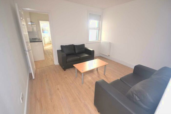 4 Bedroom Terraced House To Rent In Edgehill Street, Reading, RG1