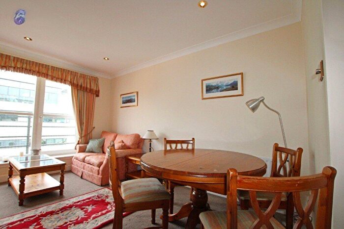 2 Bedroom Apartment To Rent In Gentle's Entry, Holyrood, Edinburgh, EH8