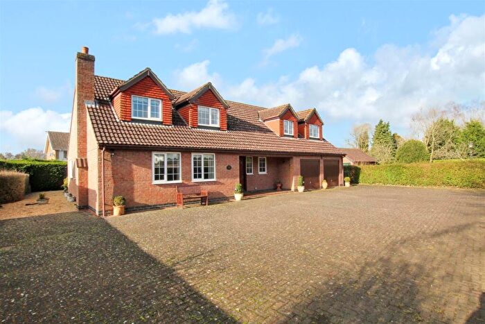 4 Bedroom Detached House For Sale In Rase Lane, Market Rasen, LN8
