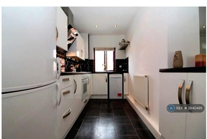 2 Bedroom Flat To Rent In Bruces Wharf Road, Grays, RM17