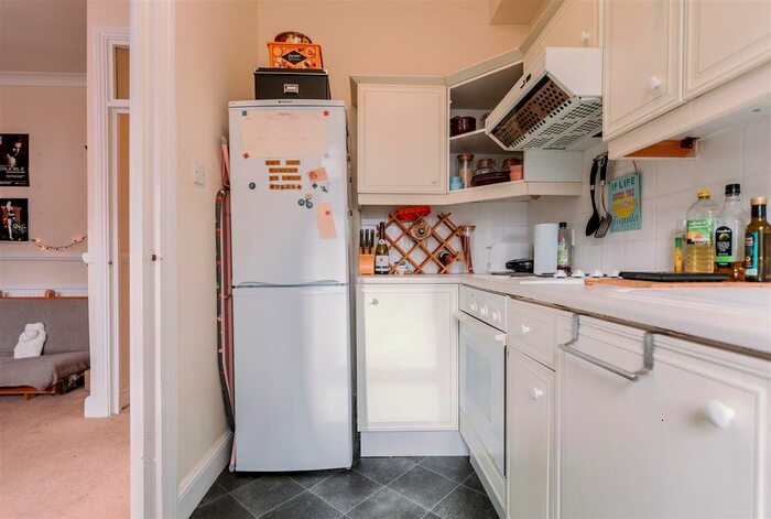 1 Bedroom Flat To Rent In Hillfield Avenue, London, N8