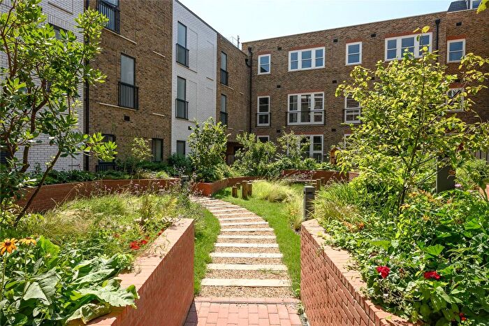 1 Bedroom Flat For Sale In Kew Foot Road, Richmond, TW9
