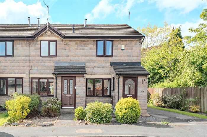 2 Bedroom Town House For Sale In Weavers Croft, Pudsey, LS28