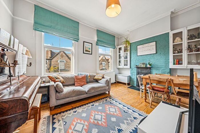 2 Bedroom Maisonette For Sale In Studland Street, Hammersmith, London, W6