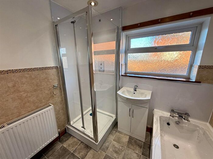 Semi-Detached House To Rent In Orchard Road, Kirkby-In-Ashfield, Nottingham, NG17