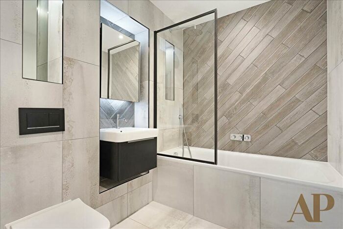 1 Bedroom Flat To Rent In Darjeeling House, Slough, London, SL1