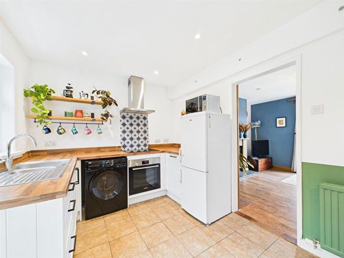 3 Bedroom Property For Sale In Glenartney Terrace, Perth, PH2