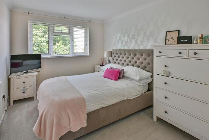 1 Bedroom Apartment For Sale In Britannia Road, Warley, Brentwood, CM14