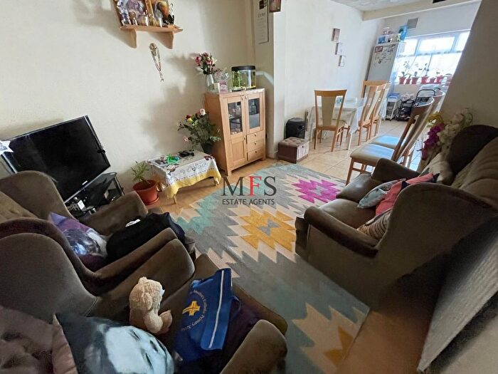4 Bedroom Terraced House To Rent In Derley Road, Southall, UB2