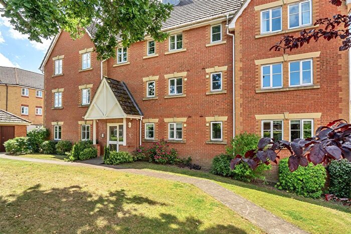 2 Bedroom Flat For Sale In Boole Heights Bracknell, Berkshire, RG12