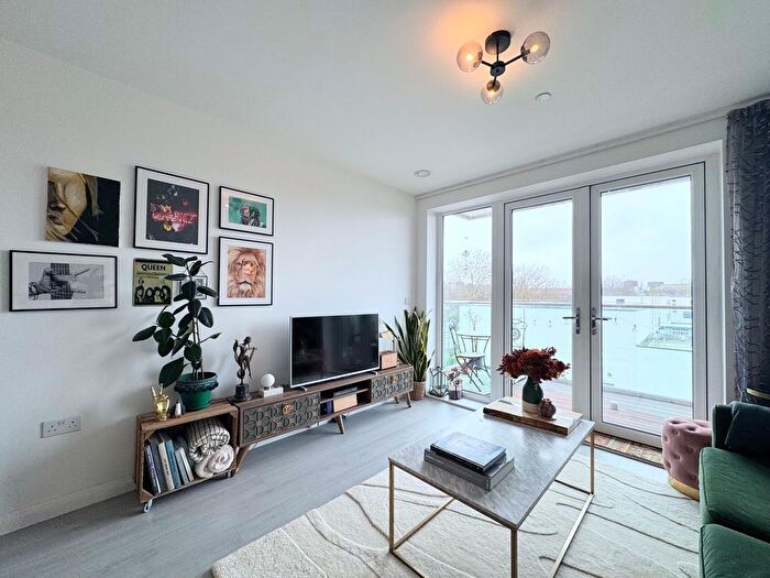 1 Bedroom Flat For Sale In Coxwell Boulevard, London, NW9