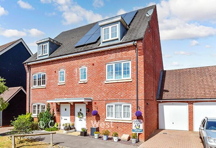 4 Bedroom Town House For Sale In Oddstones, Pulborough, West Sussex, RH20