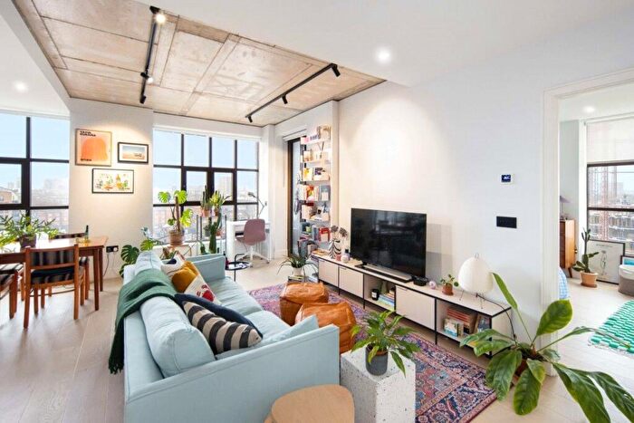 1 Bedroom Flat For Sale In Empress Apartments, Stanton Walk, London, E2