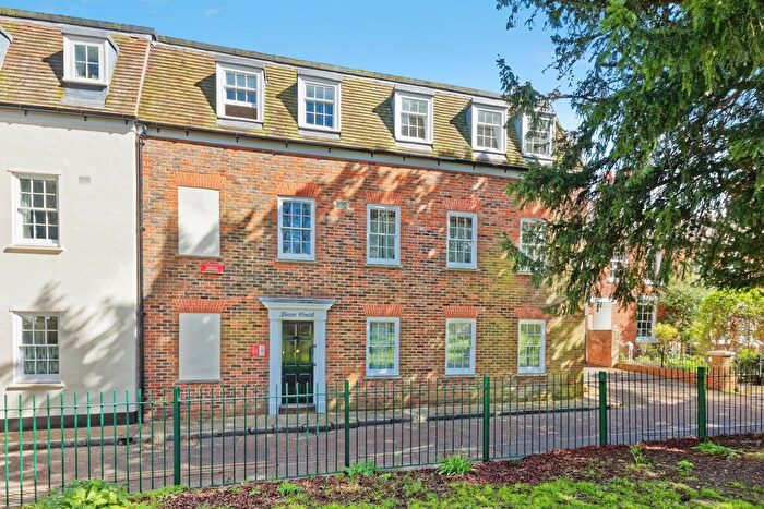 2 Bedroom Flat For Sale In St. Marys Street, Canterbury, Kent, CT1