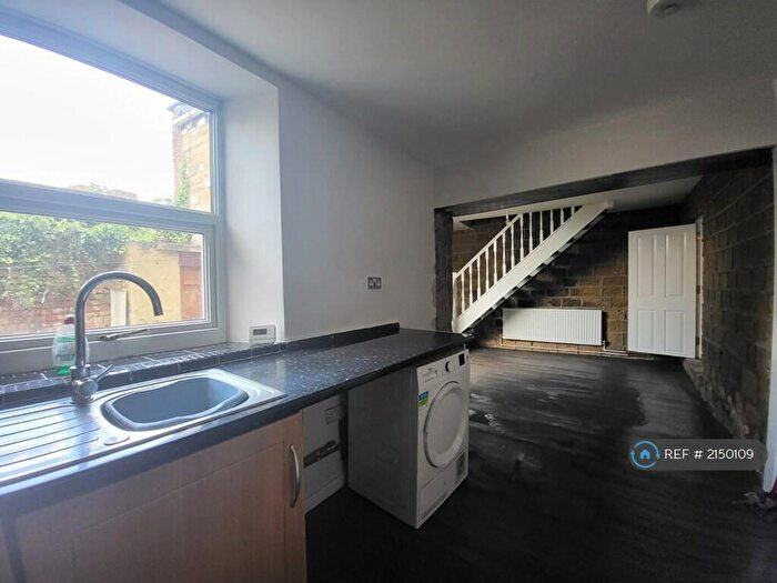 3 Bedroom Terraced House To Rent In Bridge Street, Swinton, Mexborough, S64
