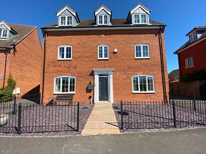 5 Bedroom Detached House For Sale In Shore View, Hampton Hargate, Peterborough, PE7