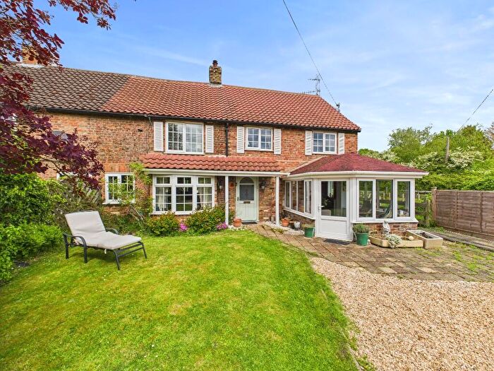 4 Bedroom Semi-Detached House For Sale In Tinkers Lane, Wimbotsham, PE34