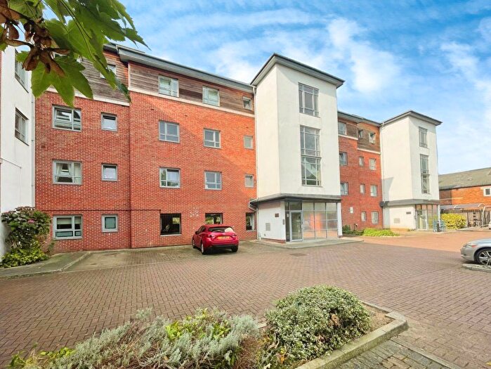 2 Bedroom Flat To Rent In Calder Court, Romford, RM1