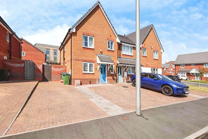 3 Bedroom End Of Terrace House For Sale In Chester Road, Cradley Heath, B64