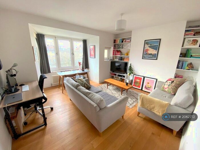 2 Bedroom Flat To Rent In Greenwood Road, London, E8