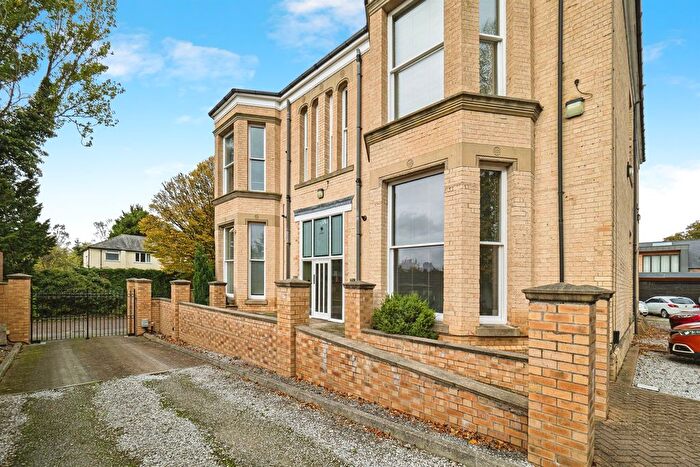 1 Bedroom Flat For Sale In The Lawns, Sutton-On-Hull, Hull, HU7