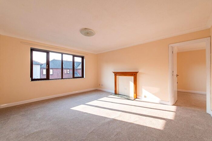 2 Bedroom Flat For Sale In St. Pauls Street, Tunbridge Wells, TN4