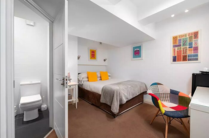 Studio To Rent In Nell Gwynn House, Chelsea, London, SW3