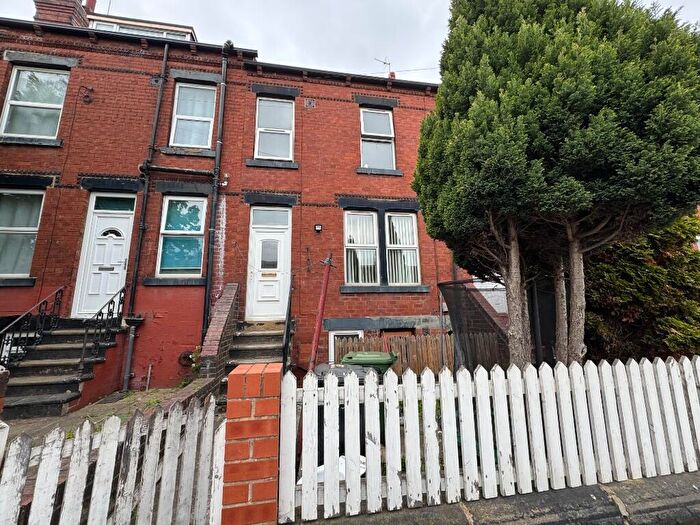 2 Bedroom Terraced House To Rent In Longroyd Crescent, Leeds, LS11