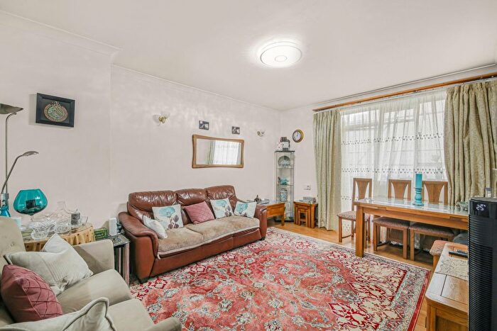 2 Bedroom Flat For Sale In John Aird Court, Paddington, W2