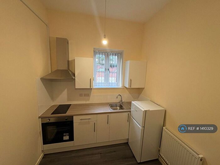 Studio To Rent In Wesley Suites, Stoke-On-Trent, ST4