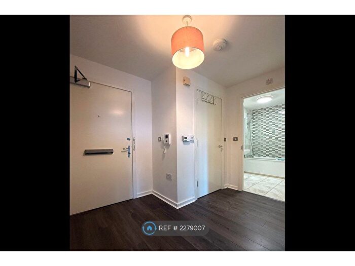 1 Bedroom Flat To Rent In William Beveridge House, London, E3