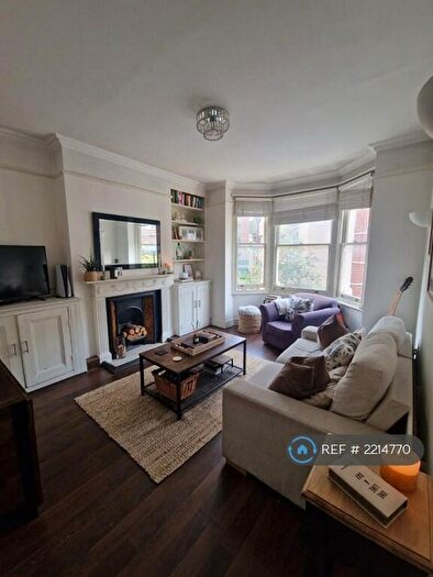 1 Bedroom Flat To Rent In Clapham Junction, London, SW11