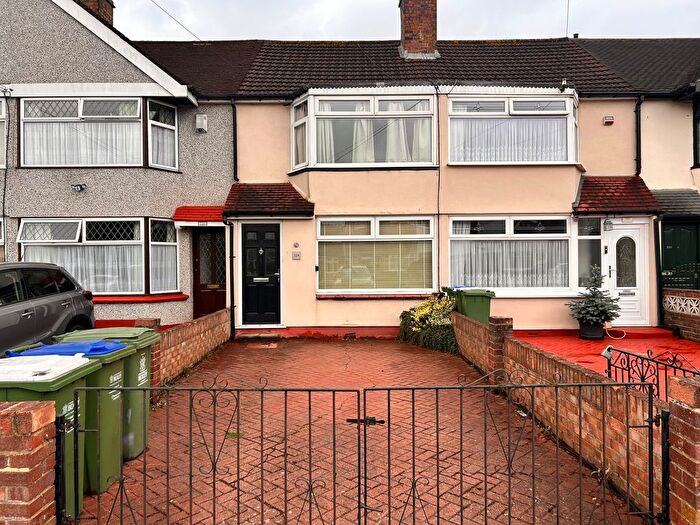 2 Bedroom Terraced House To Rent In Sherwood Park Avenue, Sidcup, DA15