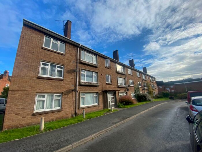2 Bedroom Flat To Rent In Chapman Court, Warwick, CV34