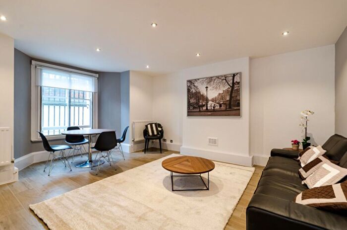 2 Bedroom Flat To Rent In Kings Road, Chelsea, London, SW10
