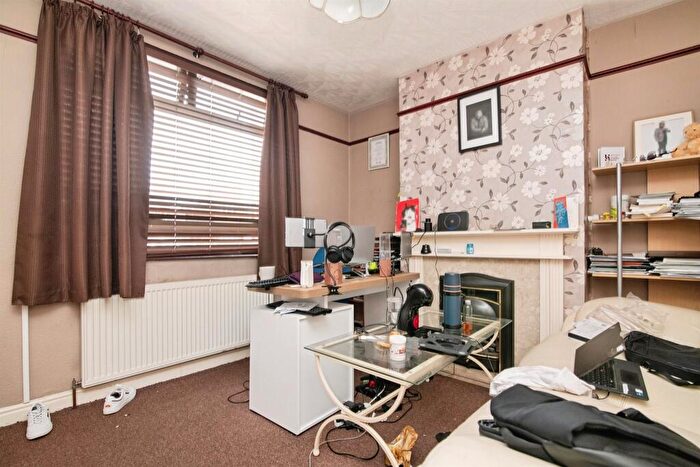 2 Bedroom Terraced House For Sale In Wilford Road, West Bromwich, B71
