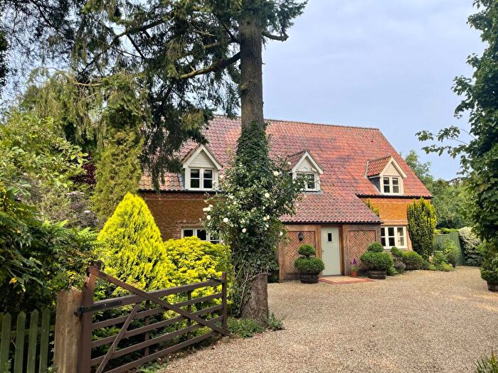 4 Bedroom Detached House For Sale In Chain Free In Castle Rising, PE31