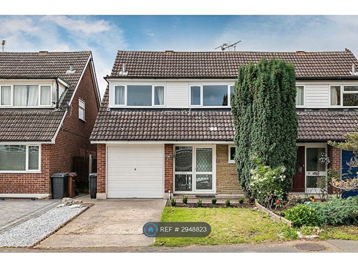 4 Bedroom Semi-detached House To Rent In Willow Close, Broomfield, Chelmsford, CM1