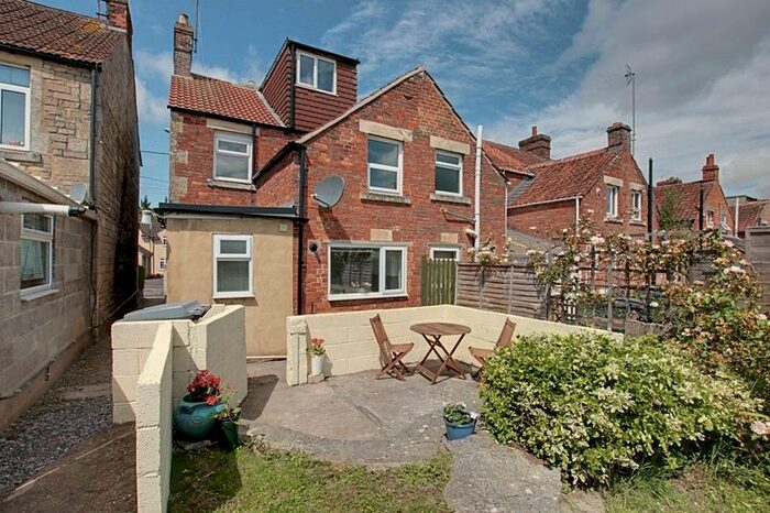 1 Bedroom Flat To Rent In Wyke Road, Trowbridge, BA14