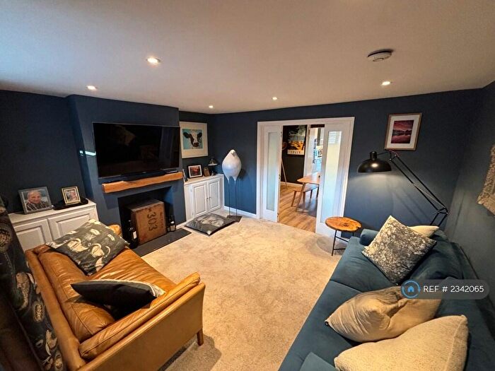 3 Bedroom Terraced House To Rent In Gossoms End, Berkhamsted, HP4