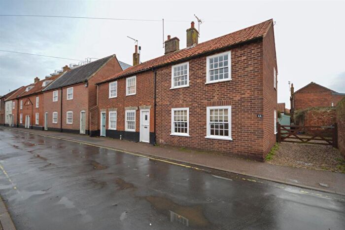 3 Bedroom End Of Terrace House To Rent In Southwold, IP18
