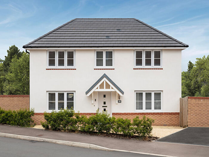 3 Bedroom Detached House For Sale In Hendredenny Drive, Hendredenny, Caerphilly, CF83