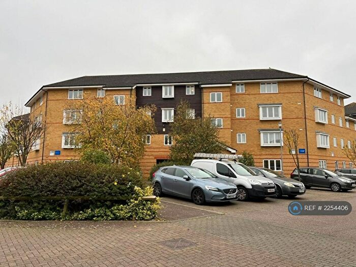 2 Bedroom Flat To Rent In Heath Court, London, SE9
