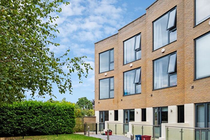 5 Bedroom End Of Terrace House To Rent In Gunnersbury Mews, Gunnersbury, W4