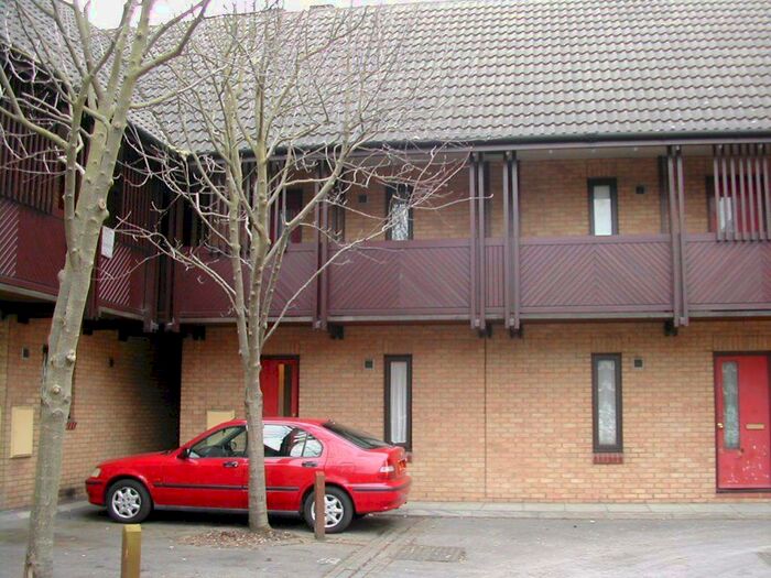 Studio To Rent In Stephenson Court, Slough, SL1