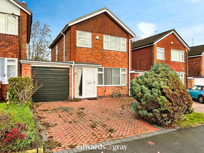 3 Bedroom Link Detached House For Sale In Beaudesert Road, Hollywood, Birmingham, B47