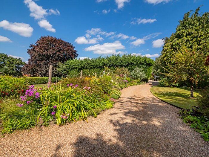 4 Bedroom Detached House For Sale In Taverham Road, Taverham, Norwich, NR8