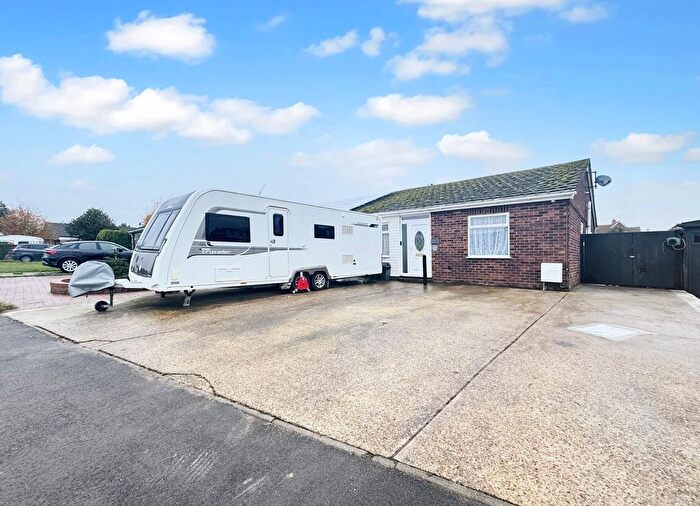 3 Bedroom Bungalow For Sale In Dover Road, Brightlingsea, Colchester, CO7