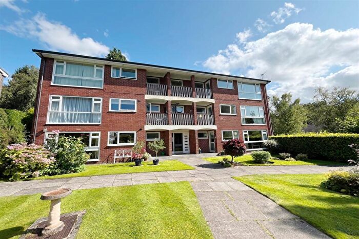 2 Bedroom Apartment For Sale In Chestnut Court, Warren Close, Bramhall, SK7