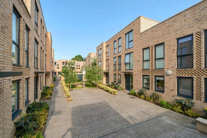 1 Bedroom Flat To Rent In Kempton Road, London, E6